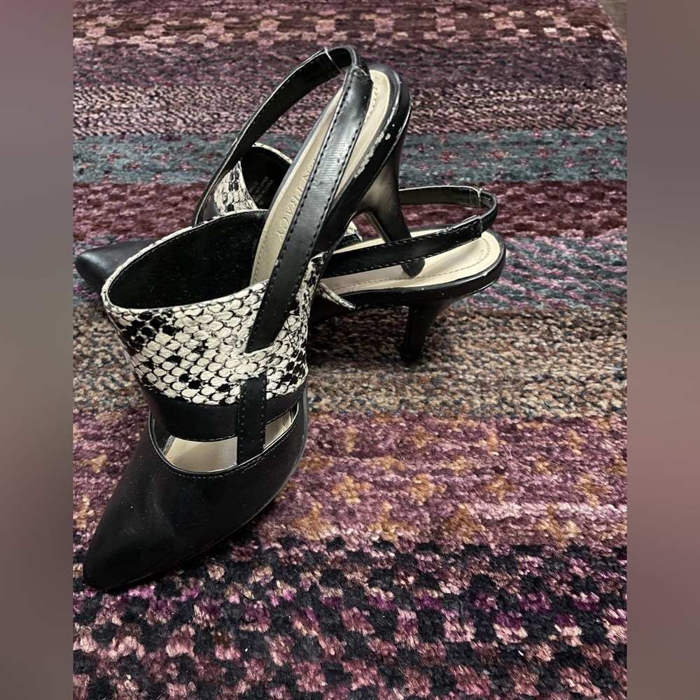 Ellen Tracy Black and Snake Print Bello Leather Sling Back Heels Cut Out Size 7 - Picture 4 of 16
